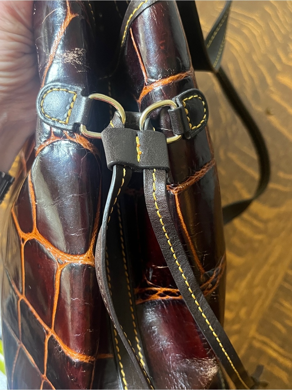 Dooney & Bourke Dark Cognac Croc-Embossed Leather Shoulder Bag w/a wallet. - Picture 7 of 12